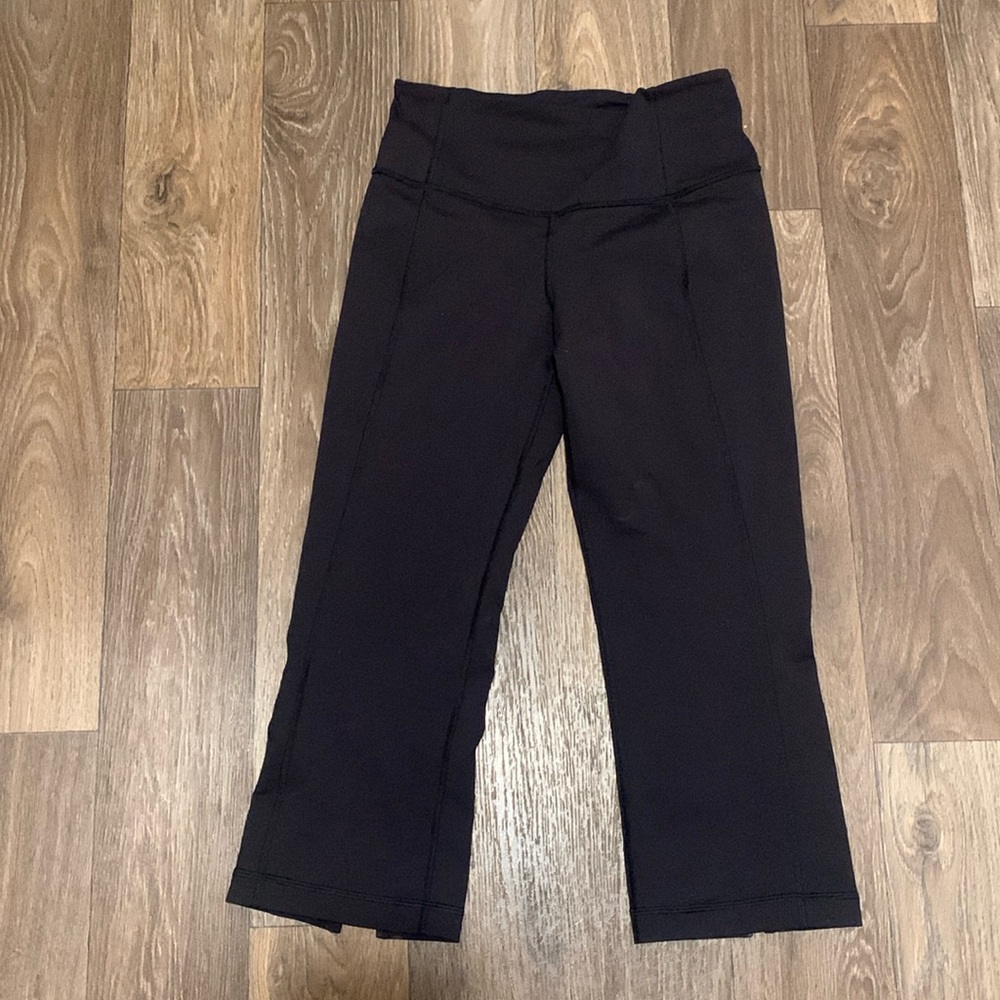 Lulu leggings cropped size 6